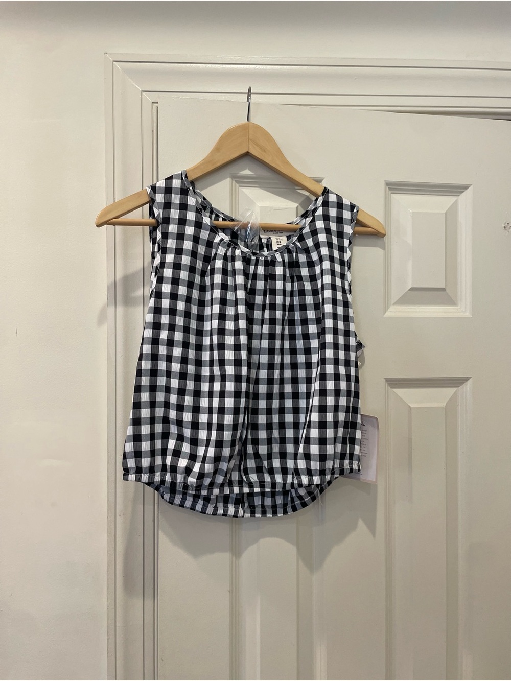 NWT Laura Ashley Black and White Gingham Sleeveless Top - Picture 2 of 6